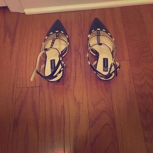 INC black heel pumps
